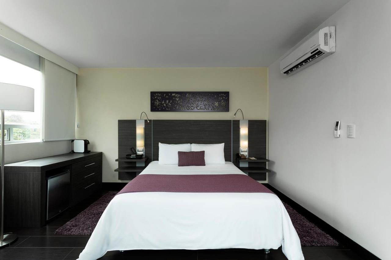 Hotel Bh El Poblado 메딜린 외부 사진
