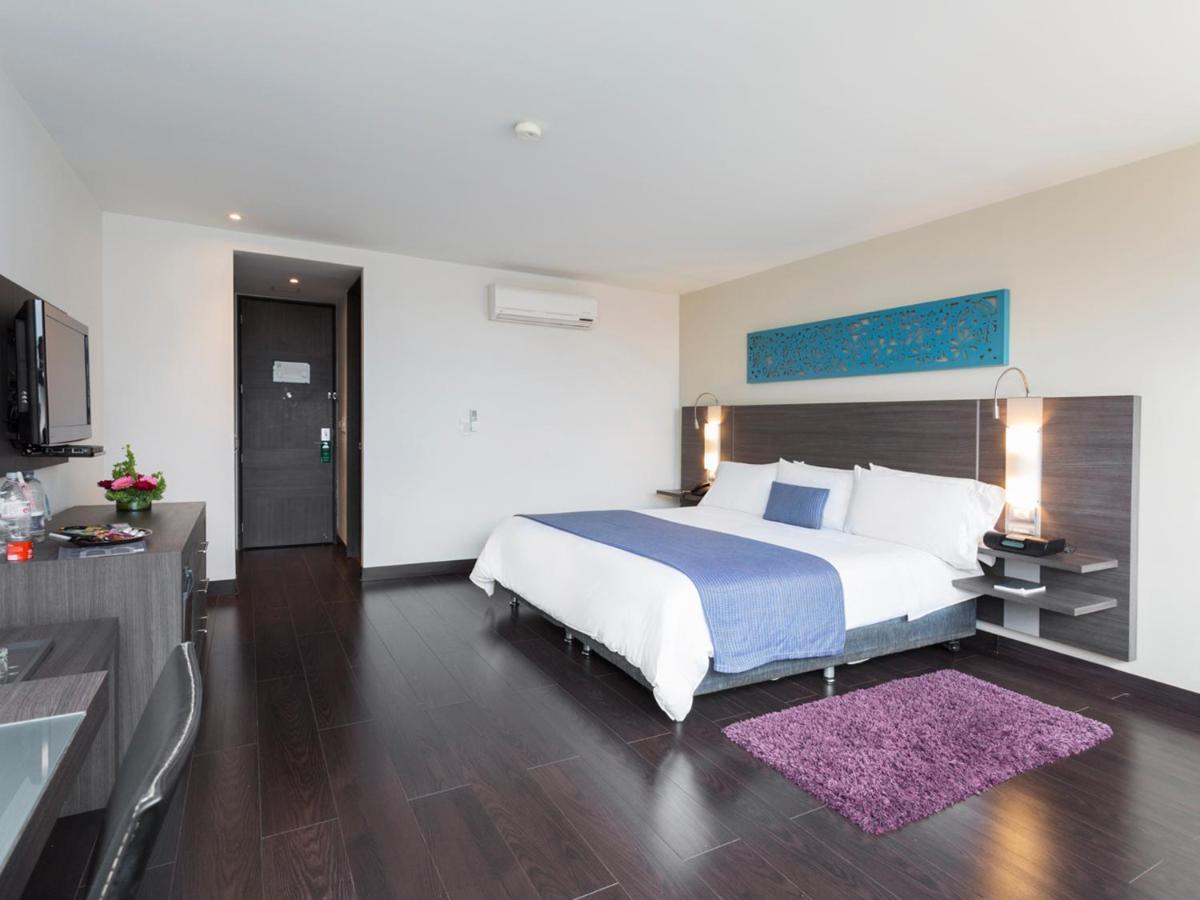 Hotel Bh El Poblado 메딜린 외부 사진
