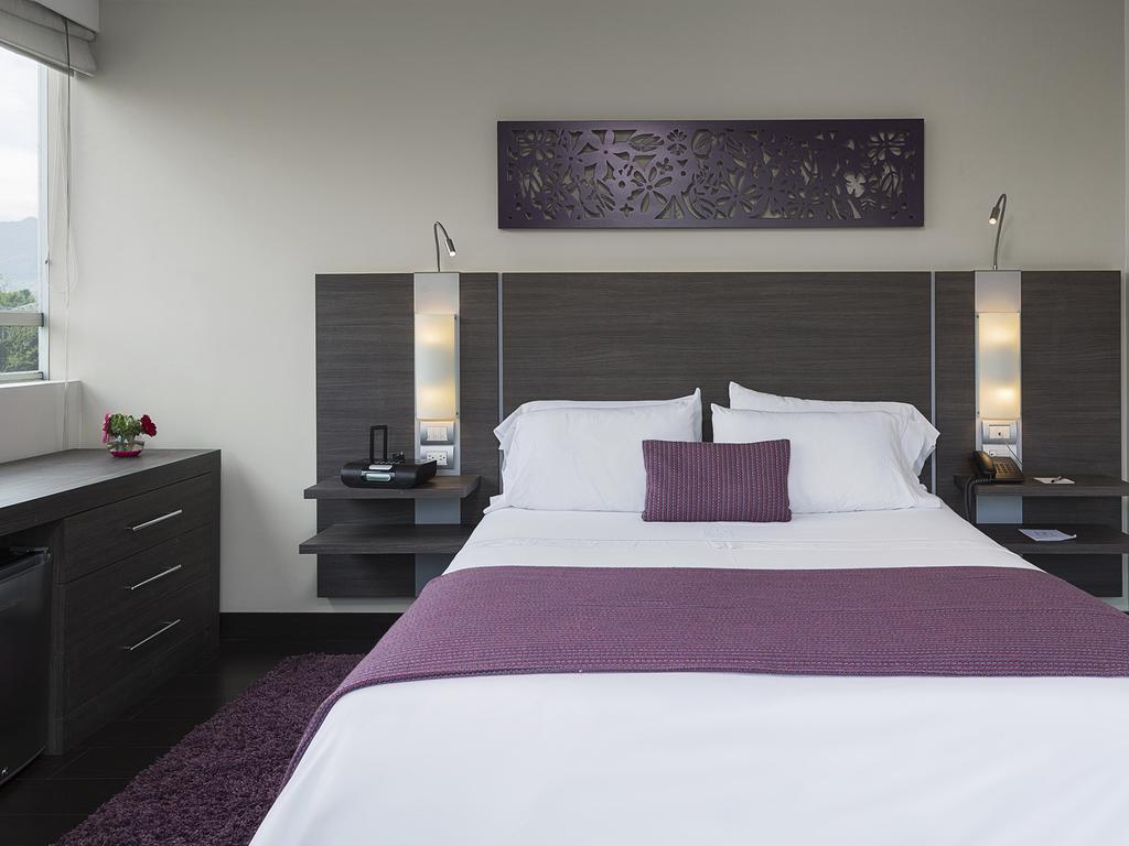 Hotel Bh El Poblado 메딜린 외부 사진