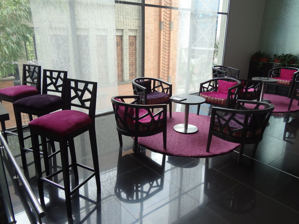Hotel Bh El Poblado 메딜린 외부 사진